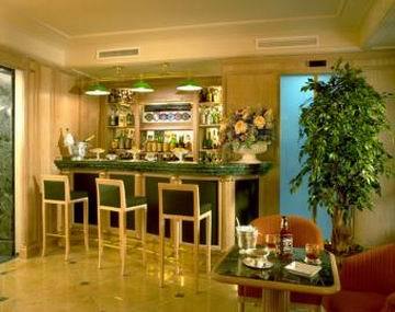 Hotel Capitol World Class