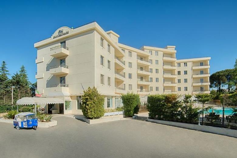 Hotel NH Caltagirone Villa San Mauro