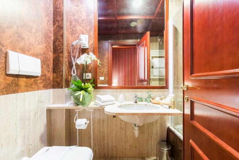 Hotel Galles