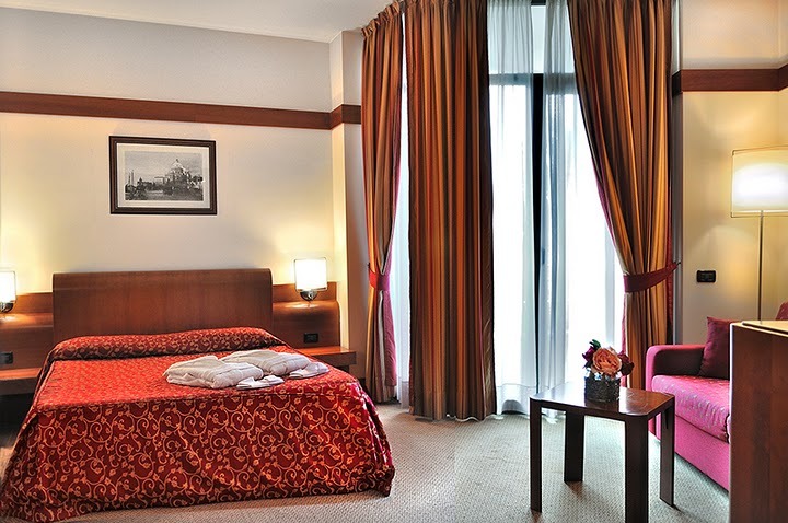 Hotel Re