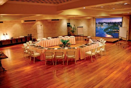 Hotel Plantation Bay Resort And Spa