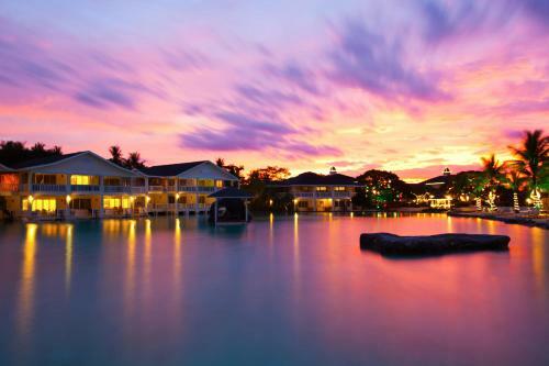 Hotel Plantation Bay Resort And Spa