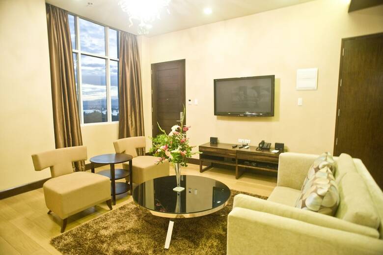 Goldberry Suites And Hotel
