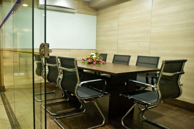 Goldberry Suites And Hotel