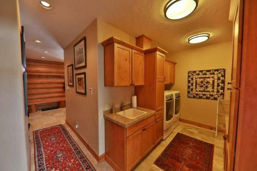 Meadowview Mountain Lodge