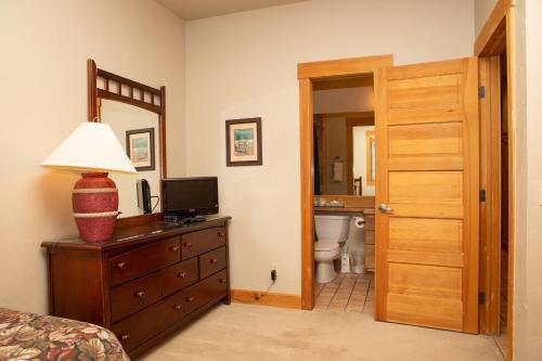 Apartamento 13 Cabin In The Pines Townhouse