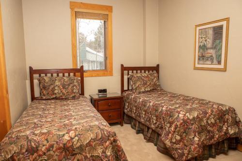 Apartamento 13 Cabin In The Pines Townhouse