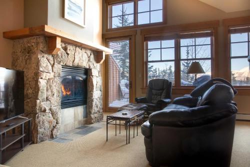 Apartamento Spacious Keystone Condo On Golf Course With Mtn View!