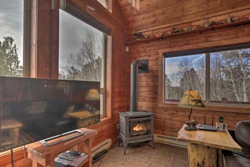Secluded Hilltop Hideaway With Deck And Mountain Views!