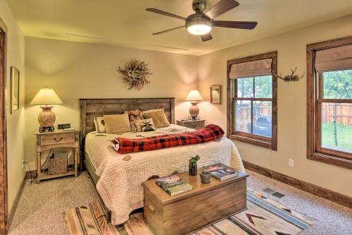 Riverfront House With Fire Pit, Deck And Bbq!