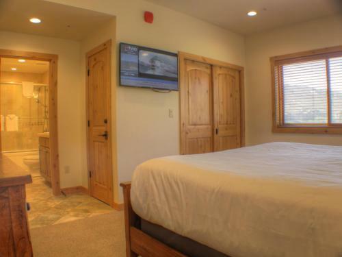 Crested Mtn North #l1 (Condos And Townhomes)