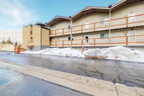 2 Bed 1 Bath Apartment In Wildernest, Co