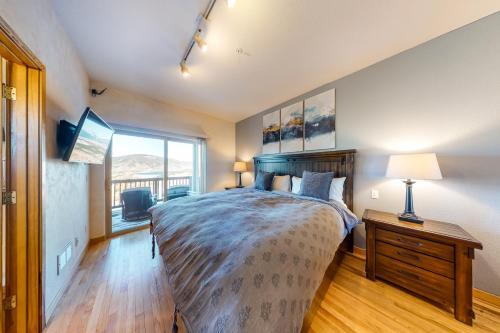 Prospector Village 105c