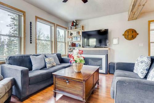 300 Lodgepole By Book By Owner