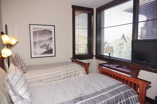 Apartamento 120 Carriage Way (203057-9008) Condo