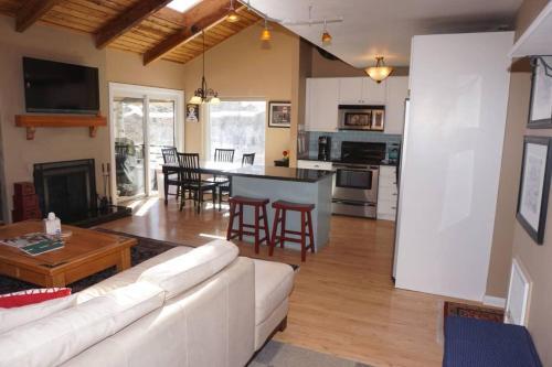 35 Lower Woodbridge Rd Z196