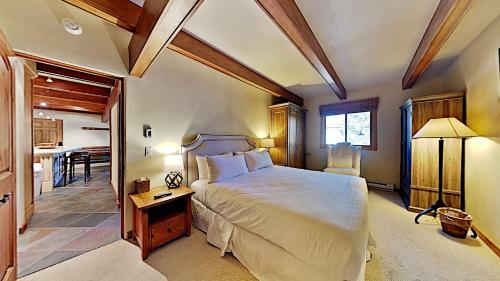 Timberline Condominiums 2 Bedroom Unit C1d