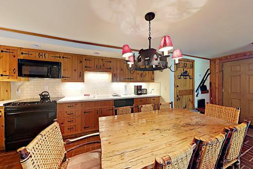 Timberline Condominiums 2 Bedroom Loft 2 Bath Unit D3h