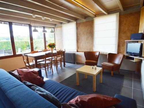 Holiday Home Het Leemhof Vloesberg