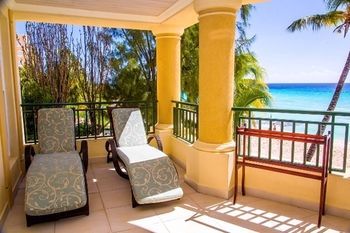 Aparthotel White Sands Beach Condos