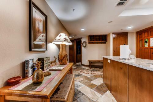Torian Plum Plaza 401