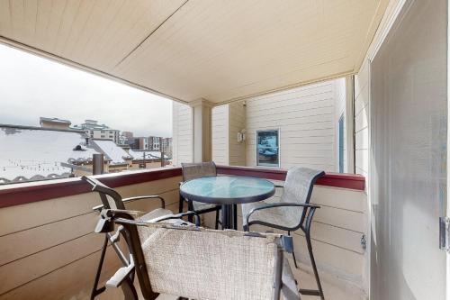 Torian Plum Plaza 507