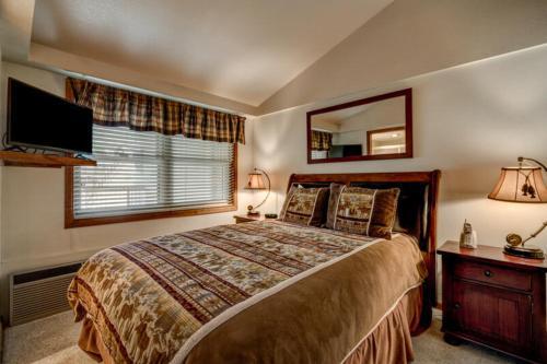 Torian Plum Plaza 507