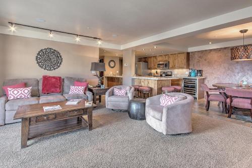 Torian Plum Plaza 507