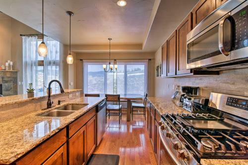 Tabernash Townhome With Private Hot Tub And Mtn Views!