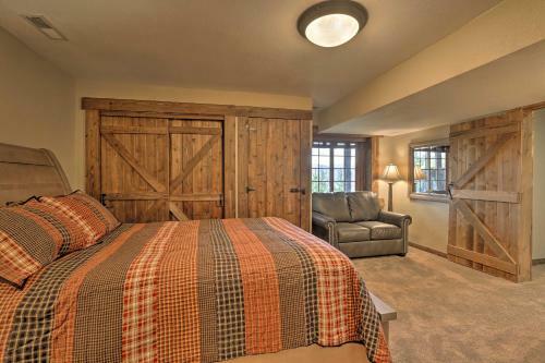 Lavish Mountain Retreat With Large Deck And Game Room!