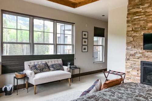 Cassidy Ridge Condos