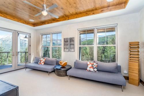 Cassidy Ridge Condos