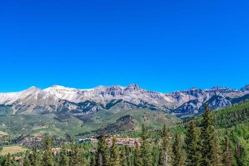 Cassidy Ridge Condos