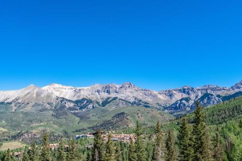 Cassidy Ridge Condos