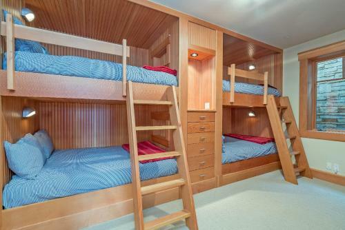 Grand Vista By Exceptional Stays