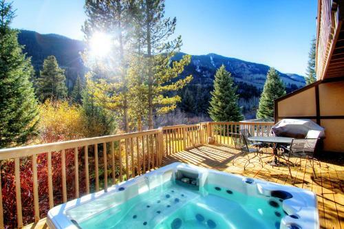 K1 Gore Creek Meadows Townhouse