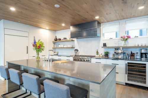 Loft House 101 At Transfer By Exceptional Stays