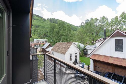 Loft House 101 At Transfer By Exceptional Stays