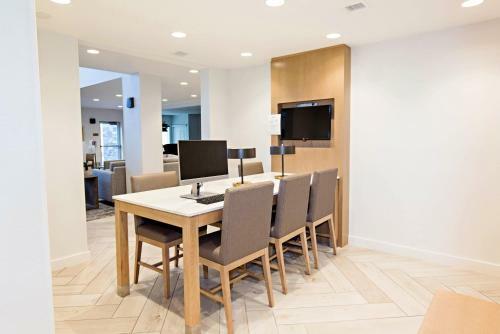 Staybridge Suites - Denver North - Thornton, An Ihg Hotel
