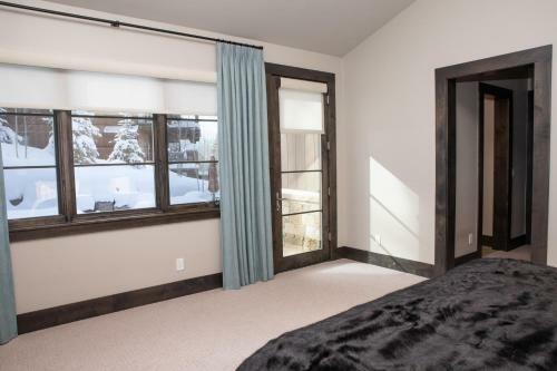 1242 Westhaven Circle Townhouse