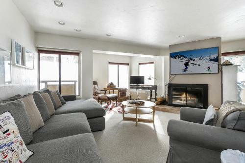 Apartamento 103 Fallridge Condominiums Condo