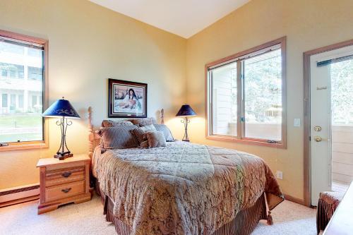 Sun Vail E