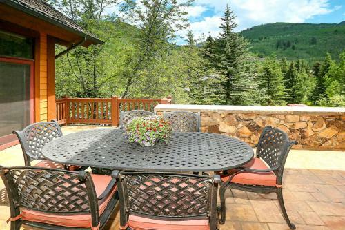 Lupine Drive Luxury