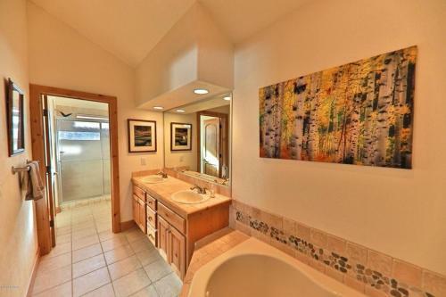 Antler Trail At Lakota Townhouse