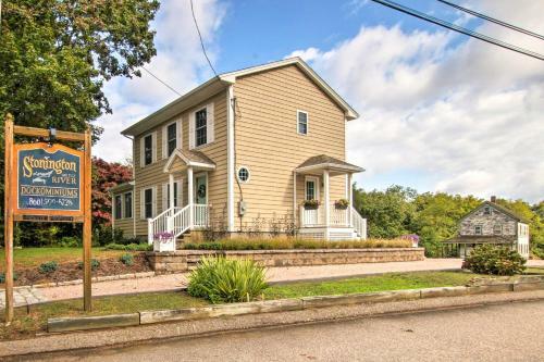 Pawcatuck Riverfront Home With Yard - Mins To Beach!