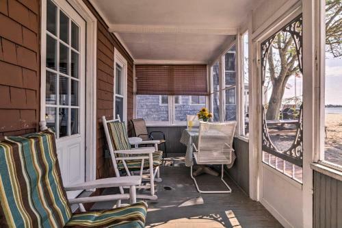 Beachfront Cottage With Porch On Long Island Sound