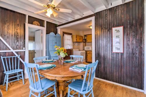 Beachfront Cottage With Porch On Long Island Sound