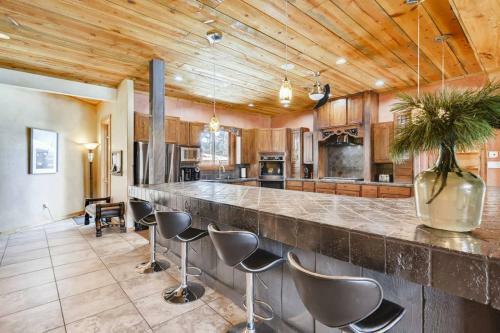 Enjoy Seclusion And Serenity At The Retreat