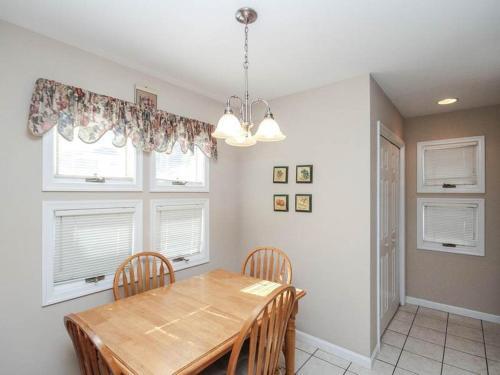Sea Colony - 53060 Lakeshore