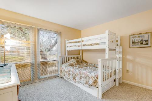 Sea Colony - 8406 Racquet